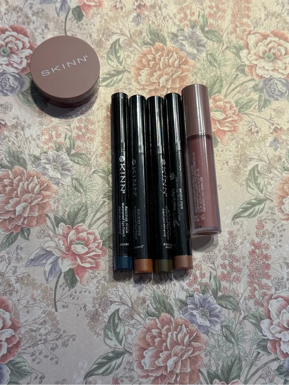 SKINN BUNDLE (6) Items included. BRAND NEW UNOPENED